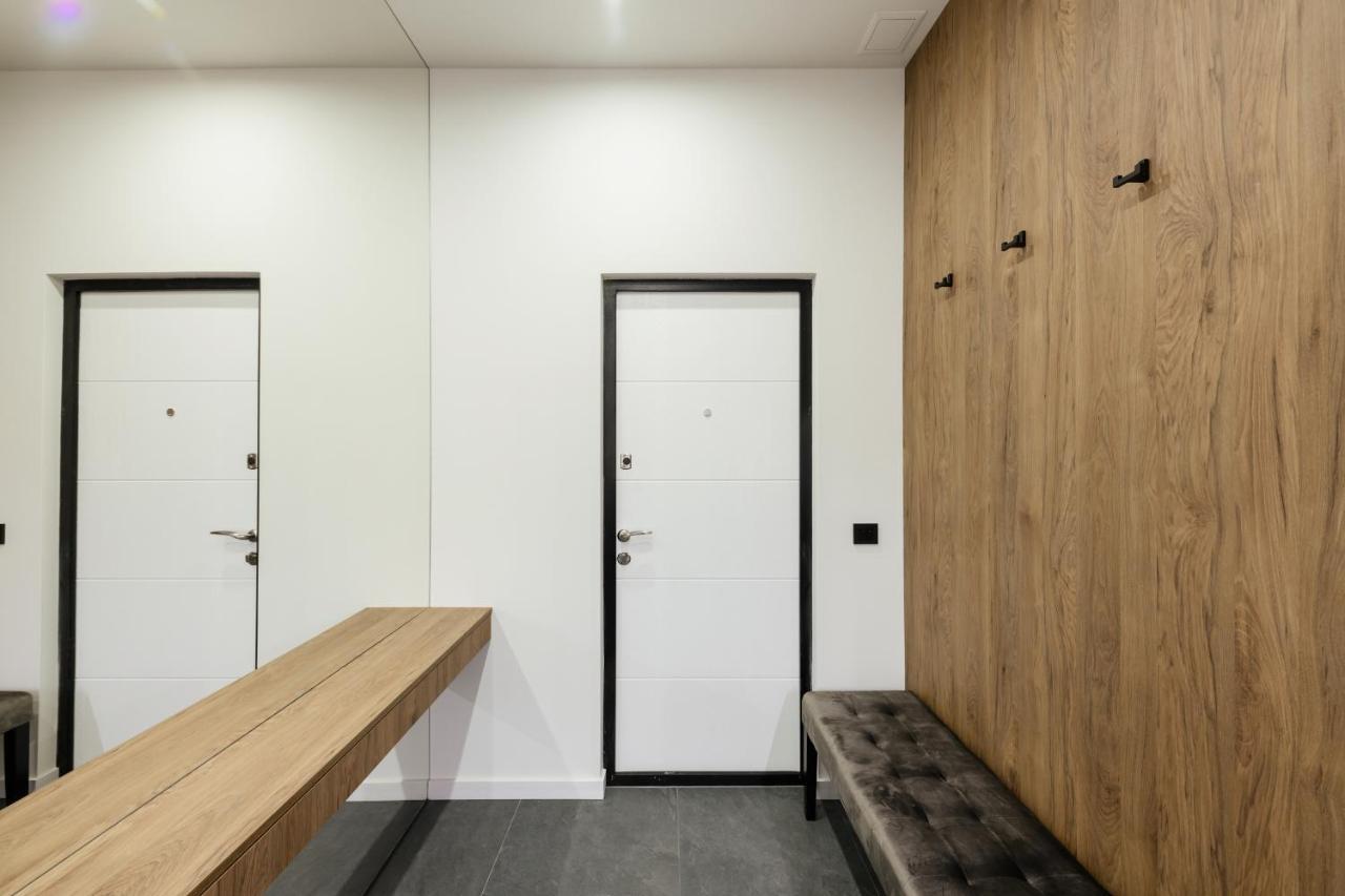 Luxury Apartments Smart House Uzhhorod Bagian luar foto