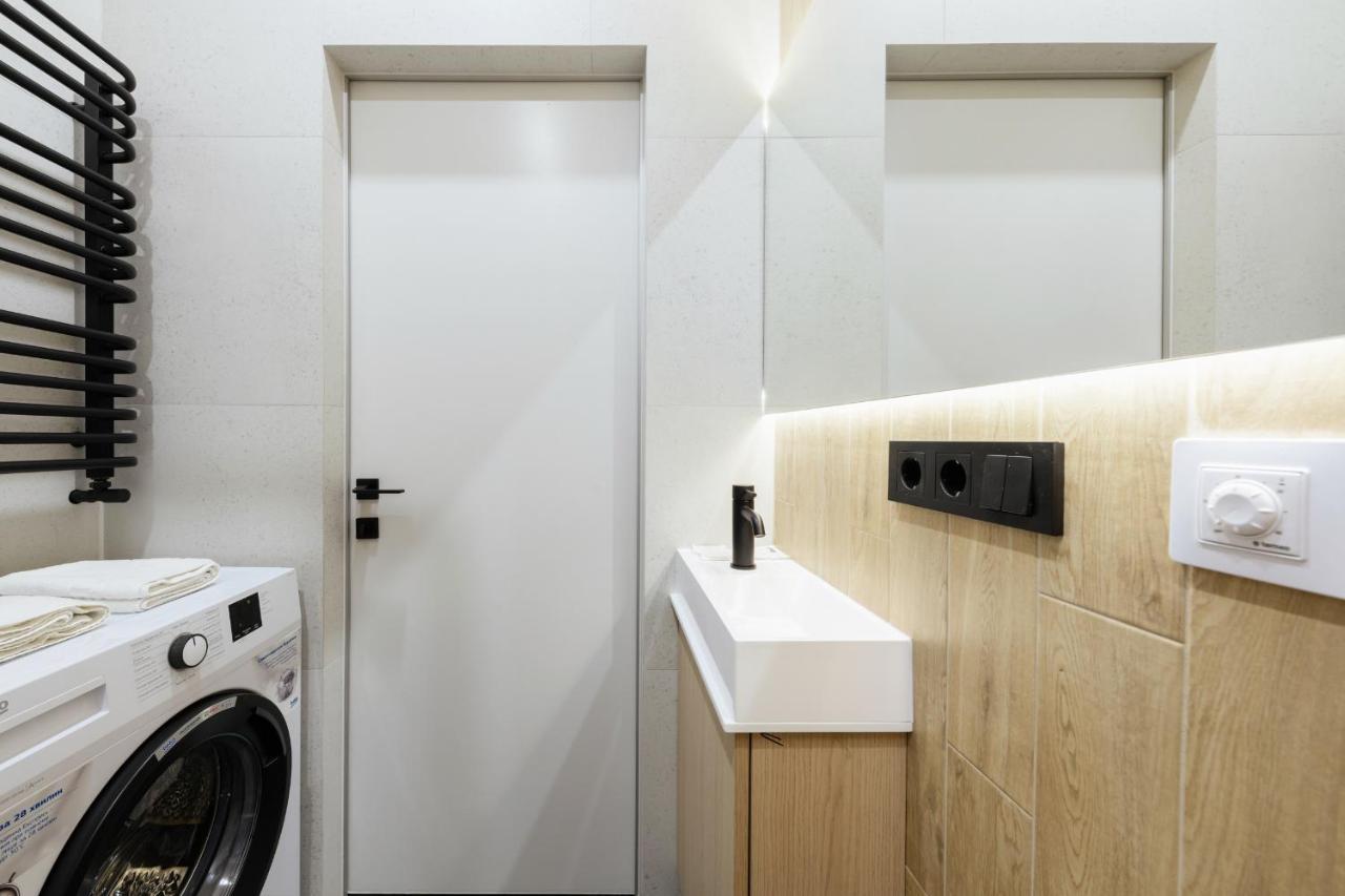 Luxury Apartments Smart House Uzhhorod Bagian luar foto