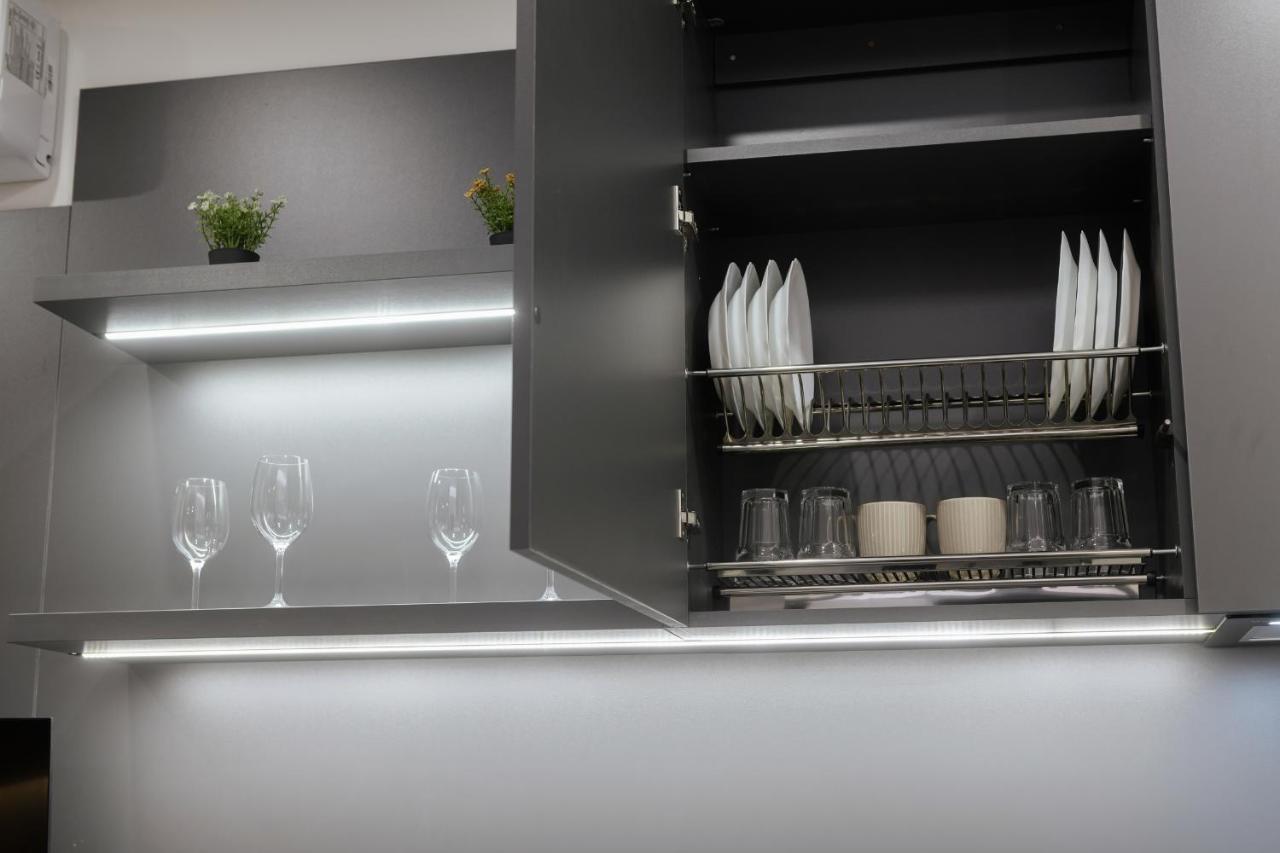 Luxury Apartments Smart House Uzhhorod Bagian luar foto