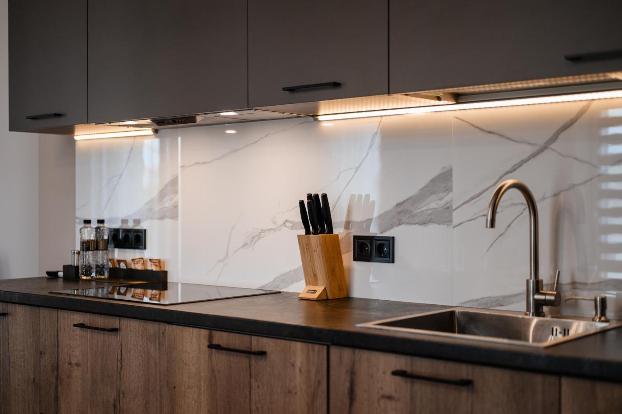 Luxury Apartments Smart House Uzhhorod Bagian luar foto