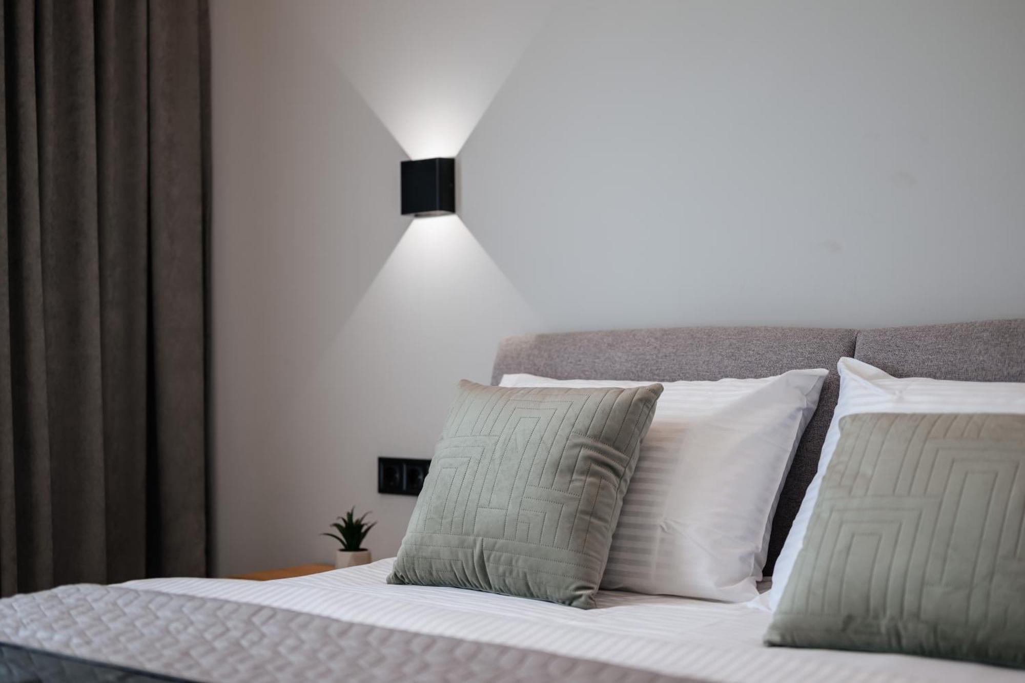 Luxury Apartments Smart House Uzhhorod Bagian luar foto