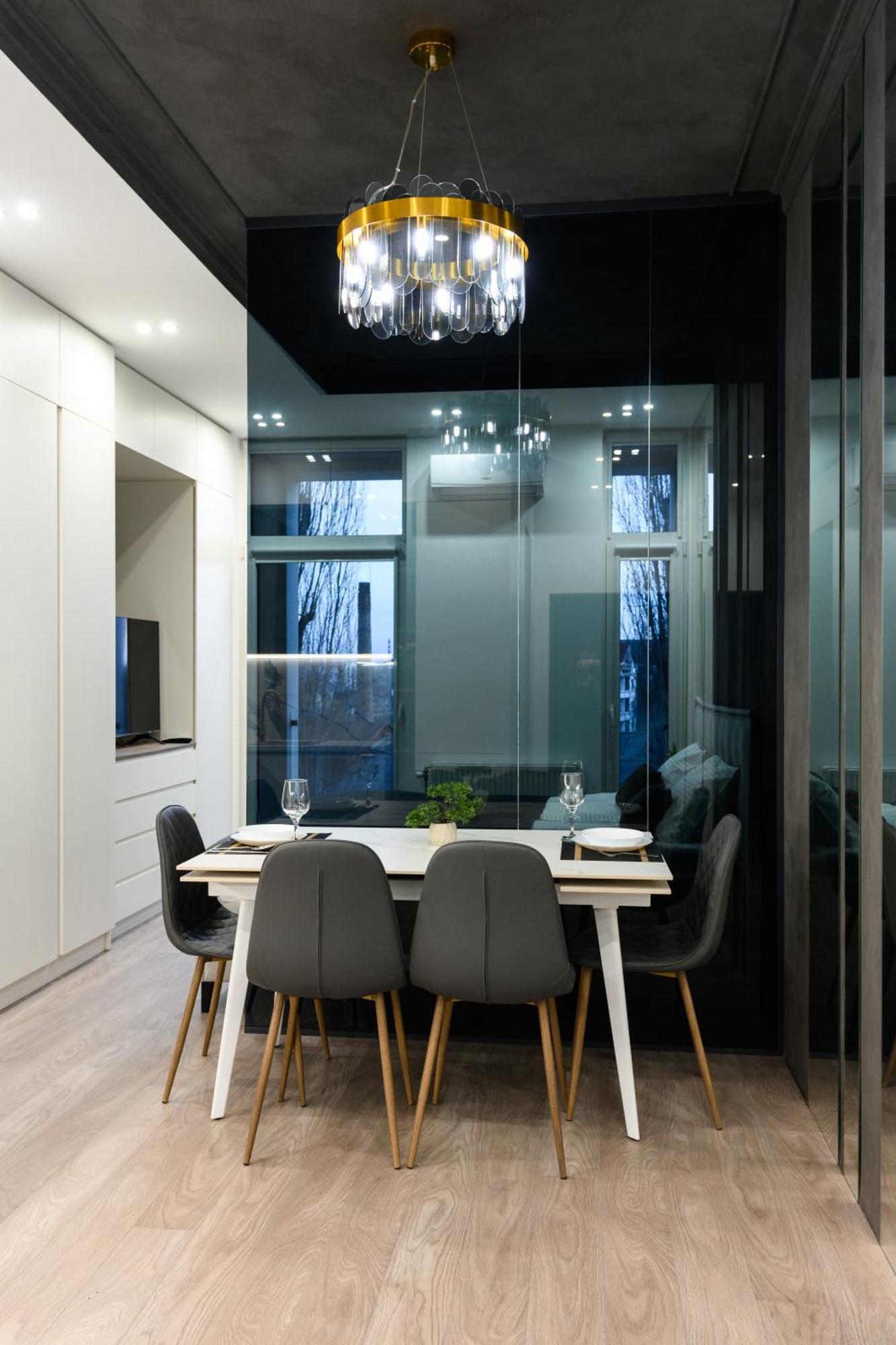 Luxury Apartments Smart House Uzhhorod Bagian luar foto