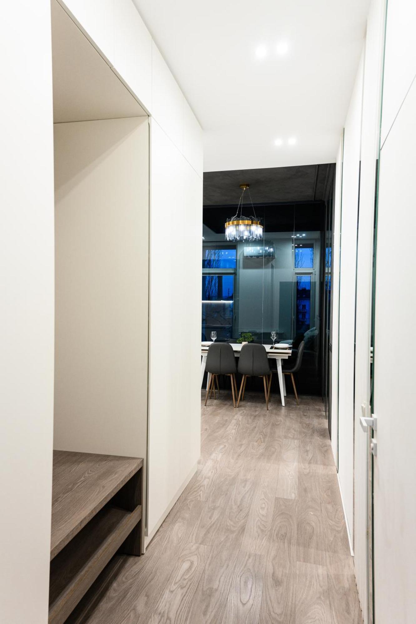 Luxury Apartments Smart House Uzhhorod Bagian luar foto